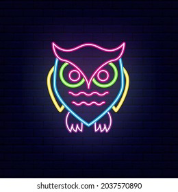 Colorful neon owl icon. Happy Halloween concept. Night bright signboard. Outer glowing effect banner. Editable stroke. Isolated vector stock illustration