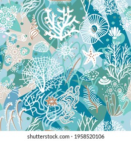 Colorful sea nautical seamless pattern. Collage. Contour drawing. Trendy flat doodle background with abstract organic shapes and marine plants. 