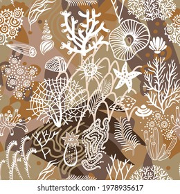Colorful sea nautical seamless pattern. Collage. Contour drawing. Trendy flat doodle background with abstract organic shapes and marine plants.