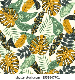 Colorful seamless pattern with tropical leaves on a light background. Trendy hand drawn textures. Exotic wallpaper, Hawaiian style. Vector background for various surface. 