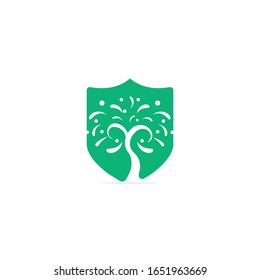 Diseño del logo del vector de árbol colorido.