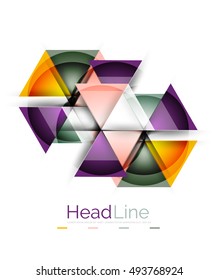 Triángulos coloridos sobre fondo blanco. Plantilla de banner geométrico moderna con espacio de copia
