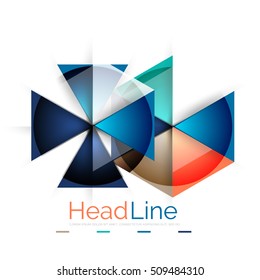 Triángulos coloridos sobre fondo blanco. Plantilla de banner geométrico moderna con espacio de copia