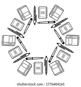 Diseño en círculo, mandala. Libros, cuadernos, cuadernos, cuadernos, lapiceros y lápices. Espacio para texto. Conceptos de negocio y formación.El concepto de aprendizaje. Biblioteca, tienda.