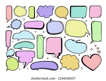 Esbozo dibujado a mano con burbujas de voz cómicas en estilo doodle Charla de burbuja vectorial, elemento de mensaje.