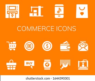 conjunto de iconos de comercio. 14 íconos comerciales llenos.  Iconos modernos sencillos, como: Atm, Warehouse, Tienda en línea, Bolsa de compras, Cesta, Camión, Compras, Dinero, Bolsa, Monedas, Código de barras, Cartera