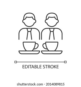 Common breaks linear icon. Coworking during coffee break. Lunch time colleagues conversation. Thin line customizable illustration. Contour symbol. Vector isolated outline drawing. Editable stroke