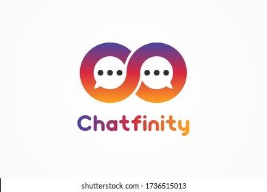 Logo Infinity de comunicación. Colorido discurso de movimiento Burbuja Estilo lineal redondeado con icono de conversación de espacio negativo aislado en fondo blanco. Elemento de plantilla de diseño de logotipo de vectores planos.