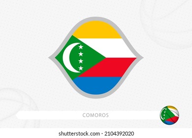 Bandera de las Comoras para la competencia de baloncesto con fondo de baloncesto gris. Ilustración vectorial deportiva.