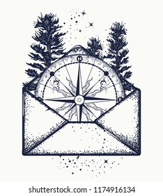 Kompass in offenem Umschlag Tattoo Art. Symbol des Tourismus, Abenteuer, Reise-T-Shirt-Design