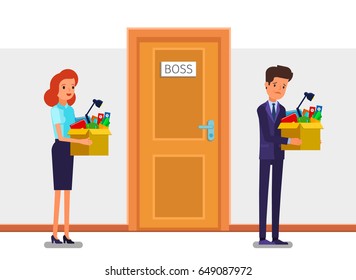 Concepto de nuevo empleo, contratación y despido. Feliz joven mujer de negocios sostiene una caja con sus cosas e ingresa a un nuevo cargo. Empresario frustrado despedido. Diseño plano, ilustración vectorial.