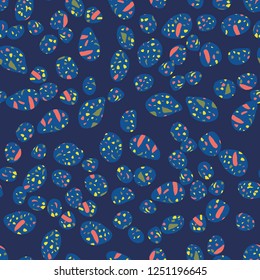 Confetti seamless pattern. Trendy colors