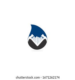 Plantilla de logotipo de construcción, adecuada para la marca de la empresa de construcción. Logotipo de reparación en casa. Logo de House Real Estate. Logotipo del concepto de forma de caída del edificio de construcción. Icono Herramientas. 