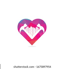 Plantilla de logotipo de construcción, adecuada para la marca de la empresa de construcción. Logotipo de reparación en casa. Logo de House Real Estate. Logotipo del concepto de forma cardíaca del edificio de construcción. Icono Herramientas.
