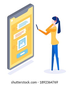 Consulta con el médico usando el concepto de comunicación remota, aplicación médica por teléfono. La enfermera habla con el paciente sobre los resultados de las pruebas. Pantalla de teléfono móvil con aplicación para conversación en línea