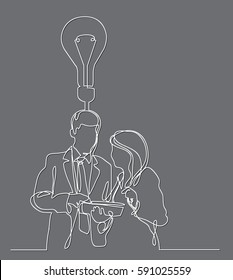 continuous line drawing of cowokers discussing idea
