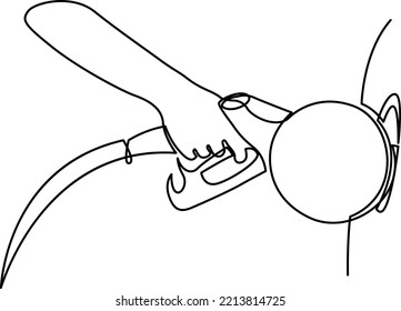Dibujo continuo de la línea de mano sosteniendo una pistola de reabastecimiento al lado del auto. Concepto de coche de reabastecimiento en la gasolinera. Ilustración vectorial.