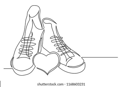 Manos de dibujo de línea continua, zapatillas en cordones. Dos piezas y corazón. El concepto de amor al deporte. Zapatos jóvenes.