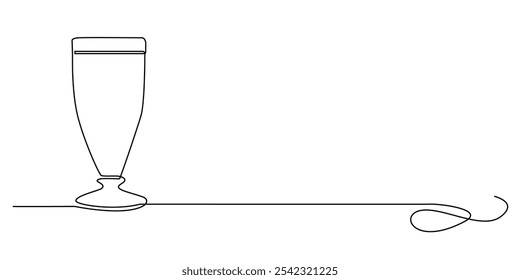 desenho de linha contínua de um milkshake glass.one desenho de linha de um vidro para servir milkshakes e bebidas de frutas.ilustração vetor de linha única.isolado no fundo branco