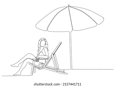 
dibujo en línea continua de una mujer relajante sentada en una tumbona junto a la playa aislada de fondo blanco