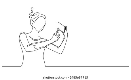 continuous line drawing of woman taking picture with mobile phone.single line drawing of mobile phone camera technology.one line vector illustration.isolated white background