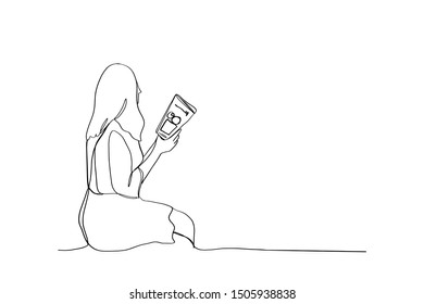 Continuous line, drawing of women reading books, knowledge, education
Design style hand drawn vector illustration