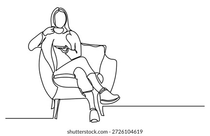 Línea continua Dibujo minimalista de una línea de una mujer sentada en una silla de sofá, disfrutando de una taza de café o té. La línea elegante y continua captura un momento tranquilo de relajación.