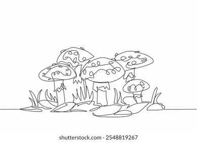 Continua una línea dibujando 5 champiñones amanita muscaria entre hojas y hierba. Setas que son venenosas y no se pueden consumir. Día del Champiñón. Ilustración vectorial de diseño de dibujo de línea única