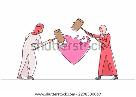 Continuous one line drawing angry Arab couple husband and wife using big hammer to hit broken heart shape. Marriage problem, divorce, violence in broken relationship. Single line design vector graphic
