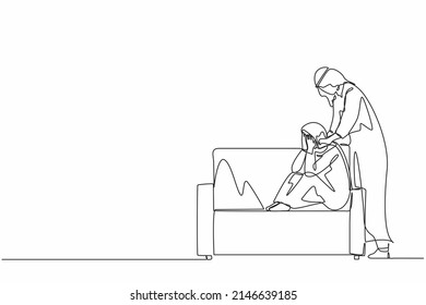 Kontinuierlich eine Linie ziehen arabischen Mann, die Unterstützung und Trost depressiven weinen Frau, berühren Schultern, helfen, durch Stress und Angst zu gehen. Empathie. Vektorgrafik für Einzeilenzeichnen