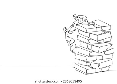 Continuous one line drawing Arabian businesswoman helps colleague climb a pile of banknotes. Contagious success. Share tips for success. Teamwork bonus. Single line draw design vector illustration