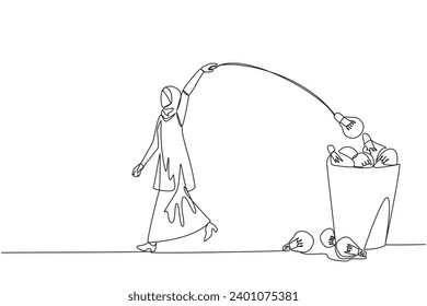 Continuous one line drawing Arabian businesswoman walking throwing lightbulb into trash can. Unable to manage multiple business schedules. Prepare to lose. Single line draw design vector illustration