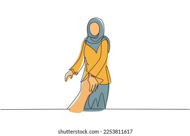 Continuous one line drawing Arabic woman walking on romantic honeymoon promenade holiday holding hand of husband following her, view from behind. Couple summer vacation. Single line draw design vector