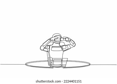 Continuous one line drawing astronaut climb out of the hole by ladder and using binocular. Spaceship business vision and solution. Cosmonaut outer space. Single line graphic design vector illustration svg