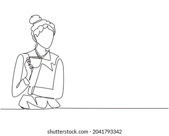 Continuous one line drawing business woman holding and drinking coffee cup sitting in the coffee shop. Business dress code. Enjoy relax time after office. Single line draw design vector illustration