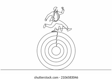 Continuous one line drawing businessman move forward with goals. Businessman running on target. Business competition to success. Marketing career. Single line draw design vector graphic illustration