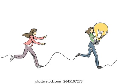 Uma linha contínua desenhando uma empresária persegue uma mulher correndo com uma lâmpada. O ladrão de ideias. Um crime perturbador. Dia Nacional da Criatividade. Ilustração de vetor de design de desenho de linha única