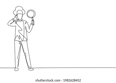 Continuous one line drawing chef stands with call me gesture, holding pan and wearing cooking uniform prepares ingredients to cook the best dishes. Single line draw design vector graphic illustration