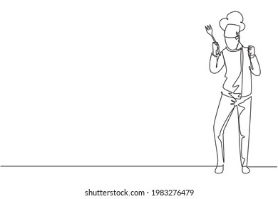 Continuous one line drawing chef stands with celebrate gesture, holding fork and wearing cooking uniform prepares ingredients to cook best dishes. Single line draw design vector graphic illustration