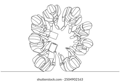 Dibujo continuo de una línea de ingeniero jefe y jóvenes ingenieros reunidos en el sitio de construcción para discutir el proyecto de construcción, el equipo de ingeniería y el concepto de construcción, arte de una sola línea.