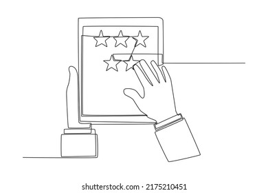 Continuous one line drawing customer gives full star rating for product on tablet. Satisfaction customer concept. Single line draw design vector graphic illustration.