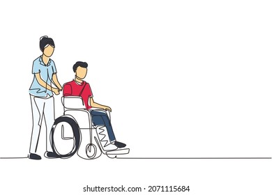 Dibujo continuo de una línea discapacitado macho con mano rota, silla de ruedas en la pierna con ayuda de enfermero. Paciente en un hospital de traumatología. Discapacidad. Ilustración vectorial de diseño de líneas simples
