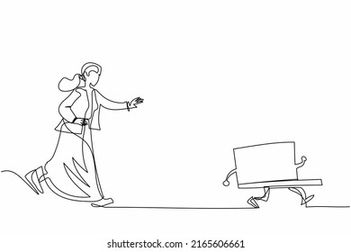 Continuous one line drawing furious businesswoman chasing laptop computer. Stress, angry, burnout, headache, depression. Business metaphor concept. Single line draw design vector graphic illustration