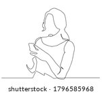 Continuous one line drawing of girl playing and using mobile phone or smartphone. one line vector drawing of business women checking her mobile phone. Vector illustration