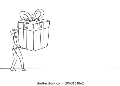 Continuous one line drawing happy woman carrying a big present box. The creative idea of earning a reward, gift, or prize. Concept of celebration. Single line draw design vector graphic illustration