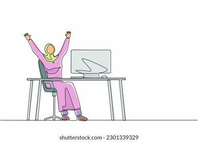 Kontinuierlich eine Linie zeichnen glückliche arabische Geschäftsfrau sitzend mit erhobenen Händen auf ihrem Arbeitsplatz. Büroangestellte feiern Erfolg des Unternehmensprojekts. Vektorgrafik-Illustration mit Einzelzeilenzeichnung