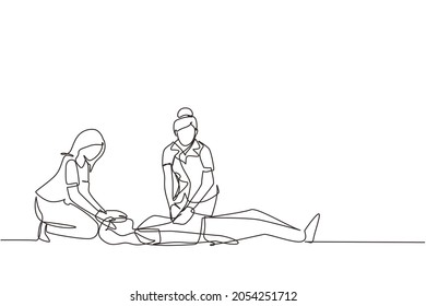 Continuous one line drawing paramedic giving indirect heart massage first aid to woman patient. Saving lives or emergency accident. Health, care, teamwork. Single line draw design vector illustration