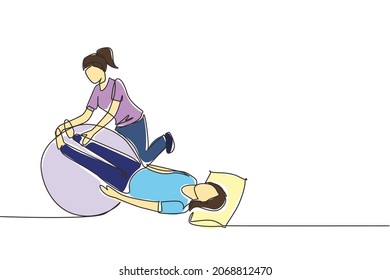 Fisioterapia de dibujo continuo de una línea rehabilitación composición isométrica con hembra sobre tapete, piernas sobre pelota de goma con asistente médico. Concepto de salud. Vector de diseño de tracción de línea única