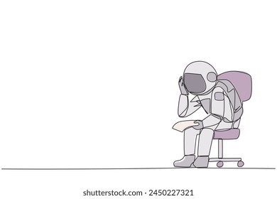 Una línea continua dibujando a un astronauta triste sentarse simplemente en una silla. Sostengo pensativo un pedazo de papel. El Grande de las cuentas por cobrar, el negocio colapsará. Ilustración vectorial de diseño de dibujo de una sola línea