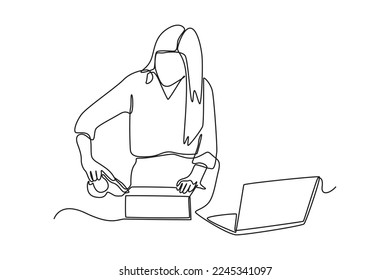 Dibujo continuo de una línea mujer productos de embalaje en caja para entregar al cliente y comprobar el pedido en línea. Concepto de servicio de entrega. Ilustración gráfica vectorial de diseño de líneas simples.